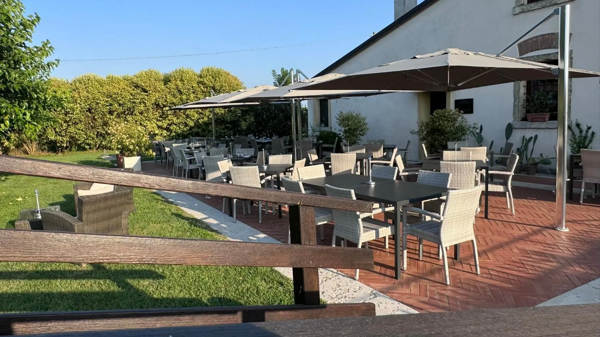 Värdshus Hacienda De Leon Hotell Isola della Scala