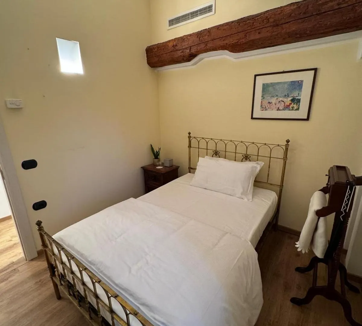 Värdshus Hacienda De Leon Hotell Isola della Scala