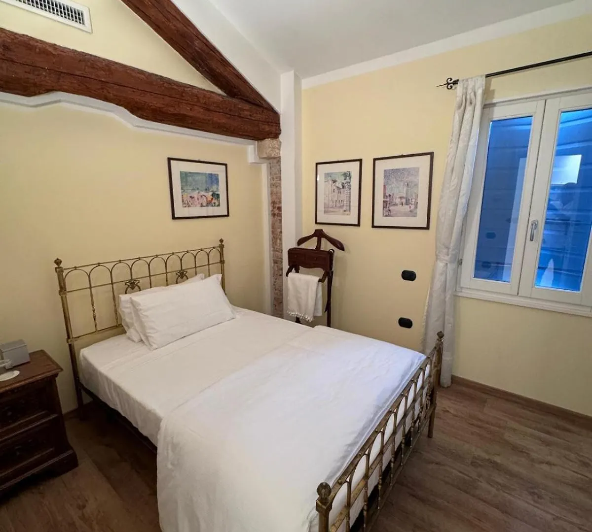 Värdshus Hacienda De Leon Hotell Isola della Scala