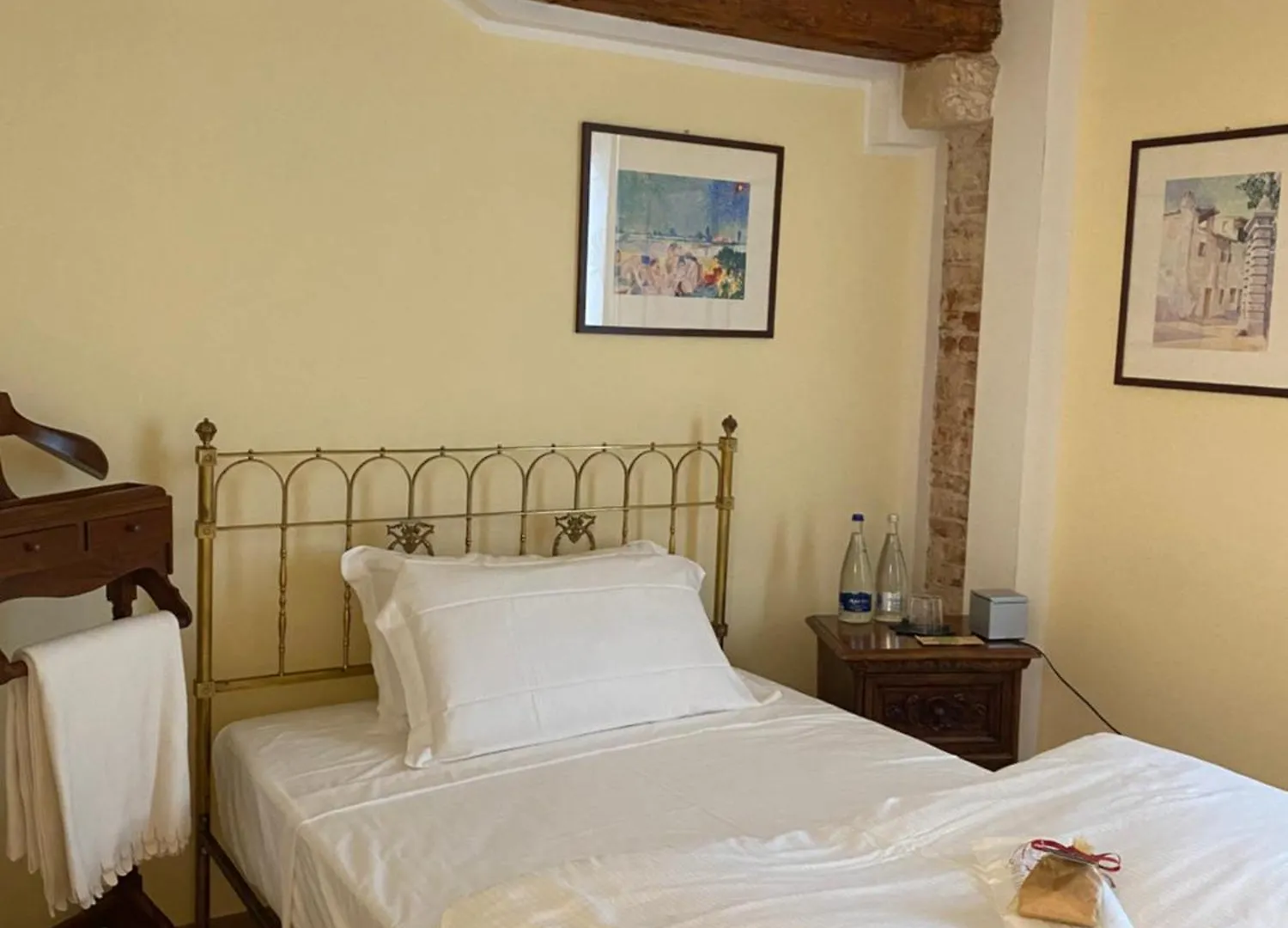 Hacienda De Leon Hotell Isola della Scala Värdshus