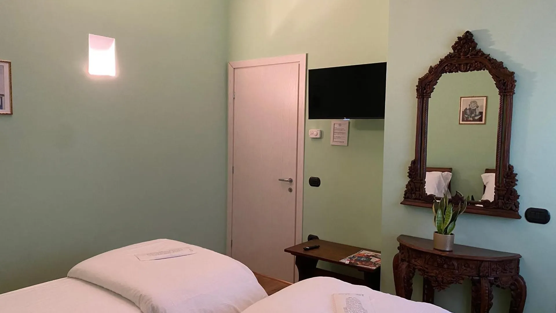 Hacienda De Leon Hotell Isola della Scala Värdshus